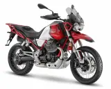 Czerwono-biały motocykl Moto Guzzi V85 TT z czarnym siedzeniem i akcentami, gotowy na przygodę.