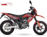 Czerwony Junak X-Ray 50 z czarnymi akcentami, idealny na raty 10x0%.