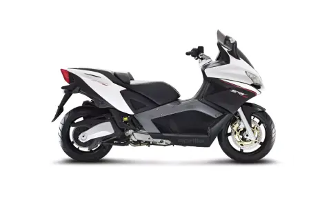 Sportowy skuter Aprilia SRV 850 w białym i czarnym malowaniu. Sprawdź aprilia srv 850 dane techniczne.