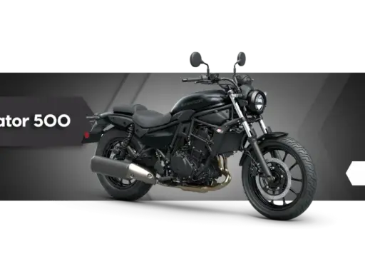 Czarny motocykl Kawasaki Eliminator 500 cm3, gotowy na miejskie przygody.