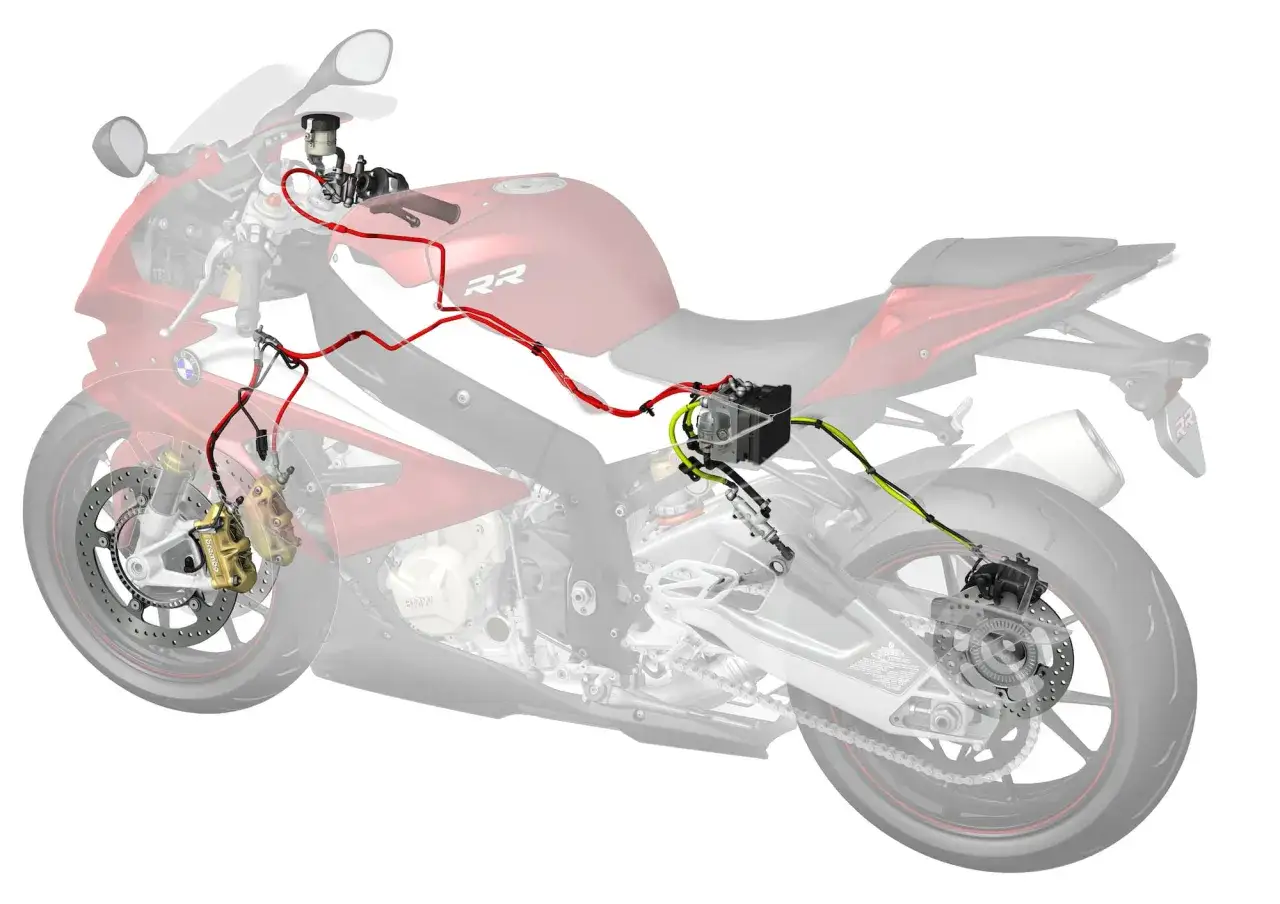 Schemat układu hamulcowego motocykla BMW S1000RR. Pokazuje, co to CBS - zintegrowany system hamulcowy, który aktywuje oba hamulce jednocześnie.